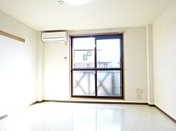 サープラス三好 103 1階1Kのリビング/ダイニング