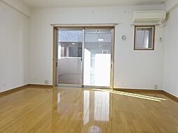 シティドエル 305 3階ワンルームのリビング/ダイニング