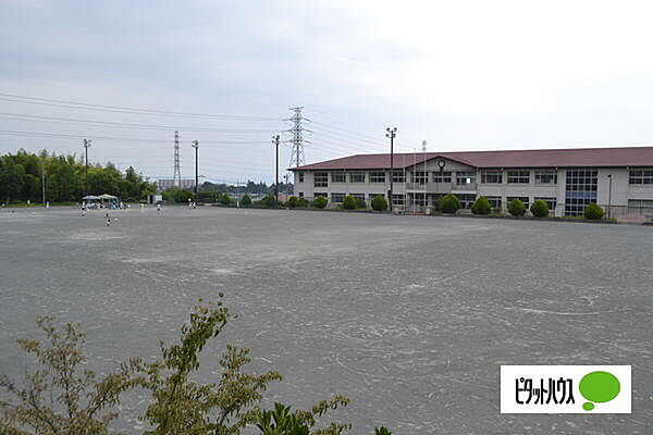 画像26:小学校「富士市立青葉台小学校まで923m」