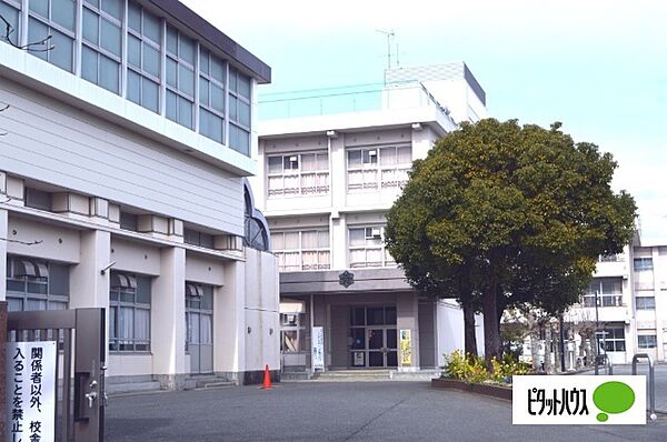 画像25:小学校「富士市立吉永第一小学校まで1095m」
