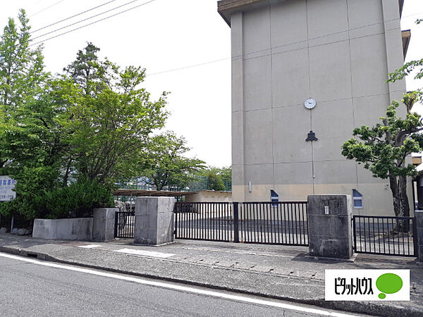 画像21:中学校「富士宮市立富士宮第一中学校まで1201m」