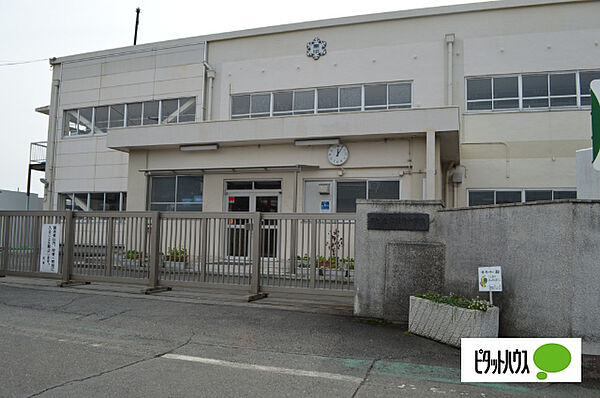 画像17:中学校「富士市立吉原東中学校まで838m」