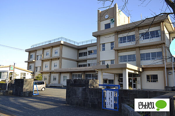 画像15:小学校「富士市立富士南小学校まで863m」