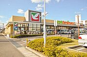 ヨークベニマル新笹谷店 1910m