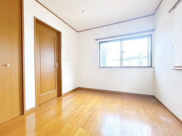 洋室を拡大表示