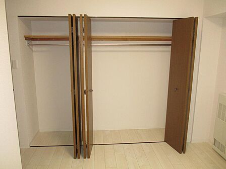 ●洋室6帖●クロゼット付き