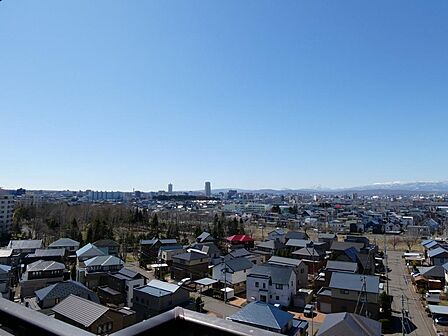 ●10階部分、南西向き!山並みや札幌ドーム、都心部を望む景色が楽しめます!