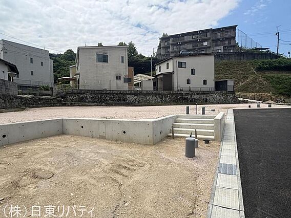 現地（2025...