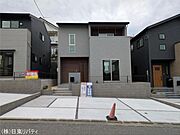 広い駐車スペースのあるオール電化住宅！