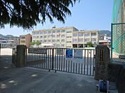 呉市立荘山田小学校？284m