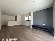 リビング階段を採用しており、家族の集まる団らんのLDKです。