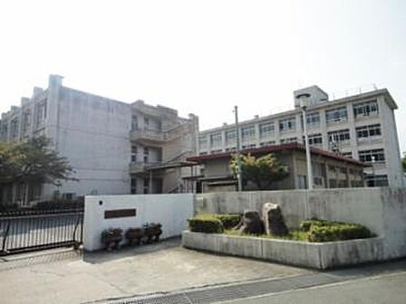 広島市立伴東小学校まで1157m（徒歩15分）