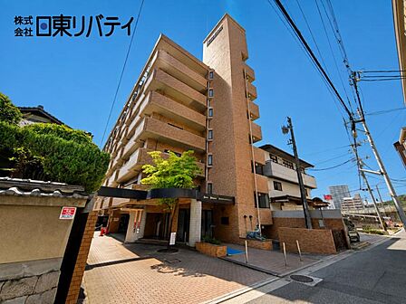 毎日の暮らしに寄り添う、優しい雰囲気の外観が魅力です。