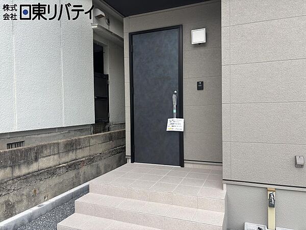 玄関を拡大表示