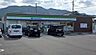 周辺：ファミリーマート 南岩国町四丁目店653m