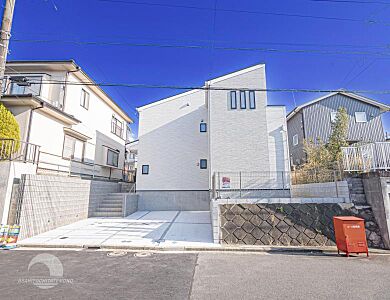 外観：住みやすさとデザイン性を両立させた欲張りな住宅が登場しました　相反しがちなことが相互作用でより良質に！本物だけが表現することができる質の高い機能美はよきものをつなげた古くからの伝統と最新技術の結晶です