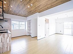 コーシン菊名第2マンション 4LDKのリビング/ダイニング