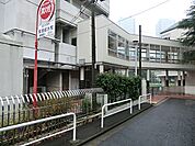横浜市立幸ヶ谷小学校まで約340ｍ
