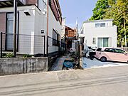 開放感があり日当りも良好です！目の前に広がる開放感とゆとり。暮らしの夢を育む住まいがここにあります！穏やかな風と陽光を導き、プライバシーに配慮された設計プランで居住性を一段と心地よいものにしています！