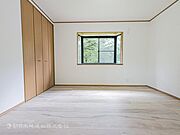 居室はひとり時間を過ごせる安らげるお部屋として活用できます！収納スペースあり！荷物が多くても十分！！ベッドや勉強机、テレビなどを置きたい場合におすすめ！！過ごす時間が長くてもゆったり過ごせそうですね！