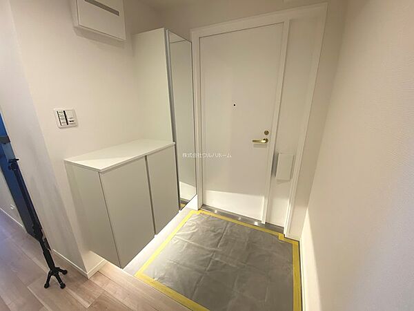 玄関を拡大表示