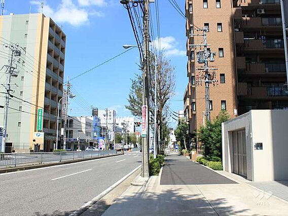 敷地西側の前面...