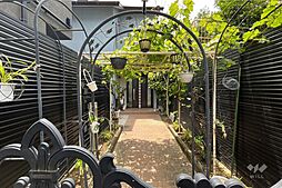 玄関アプローチ