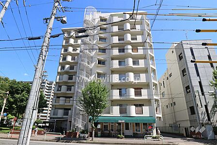上前津中央マンションの外観(西側から)