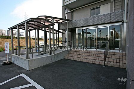 エントランスアプローチ