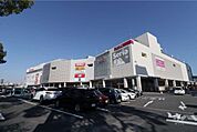 イオンモール熱田の外観