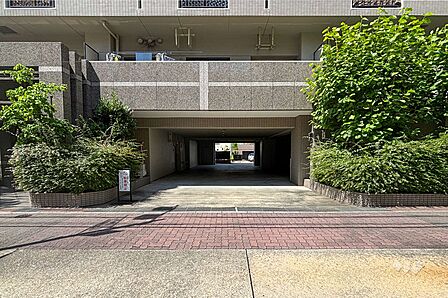 駐車場の出入口