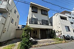 鉄骨造の3階建て!