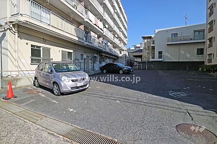 敷地内駐車場（屋外平面式）