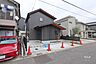 外観：物件の外観（南西側から）［2025年10月24日撮影］