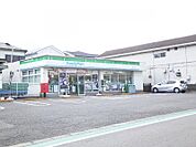ファミリーマート 綾瀬上土棚店500m