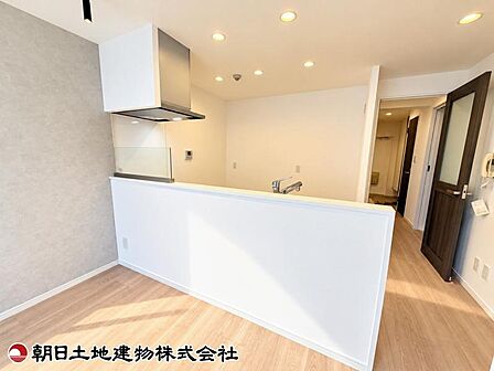 シンプルで飽きのこないデザインだから、インテリアに馴染みやすく長く愛用できます。