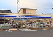 ローソンあま新居屋店■「マチの”ほっ”とステーション」ローソン。Pontaカードなどがご利用いただけます！ 560m