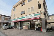ローソンストア100 中川助光店■「マチの”ほっ”とステーション」ローソン。Pontaカードなどがご利用いただけます！ 550m
