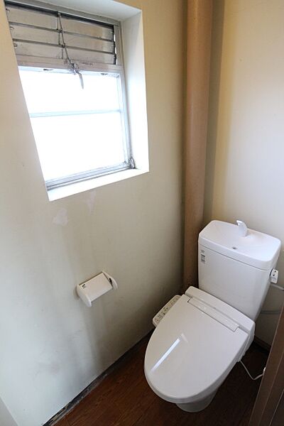 画像16:ゆったりとした空間のトイレです