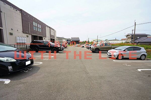 画像5:駐車場に車を止められます