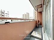 充分な広さが確保されたバルコニー。