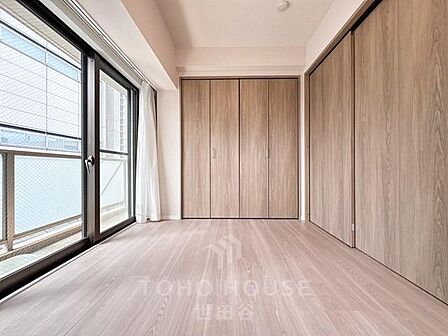 家具の配置のし易い室内です。趣味の部屋としても充分な広さを確保しております。