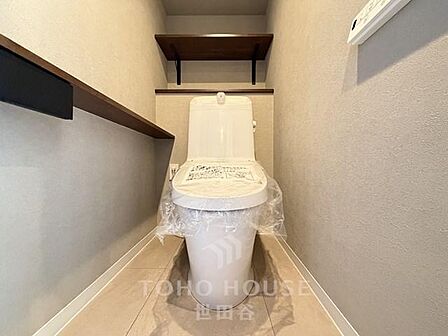 新規内装フルリフォーム物件です。(26年4月完工)最上階・角部屋陽当たり・眺望良好トランクルーム付き(無償)