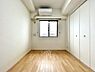 寝室：7階部分、角部屋住戸♪三方角部屋につき、陽当たり・通風良好です◇ペット飼育相談可