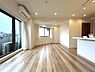 リビング/ダイニング：内装プラン作成中です。南向き・陽当り良好◎三方角部屋です。是非お気軽にお問い合わせください。
