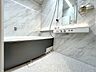 浴室：南西向き・角部屋住戸全室採光あり駅まで徒歩2分宅配ボックスオートロック・防犯カメラ