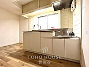 新規リノベーション(26年6月完工)南西角部屋・陽当り、通風良好◇生活に便利な住環境◇仕様設備充実