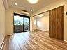 リビング/ダイニング：角部屋住戸。山手線徒歩圏内。是非お気軽にお問い合わせください
