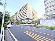 その邸が魅せる、気品・上質・重厚感・細やかさ、そのすべては訪れた者に安らぎと品性を与える特別な空間です。ここに住むからこそ意味がある。すべての「始まり」をここから迎えます。