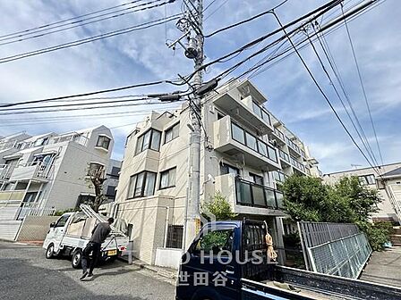内装プラン作成中です。3階部分、南向き。新耐震基準マンションです。是非お気軽にお問い合わせください。